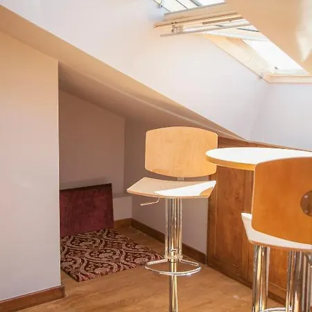 Heirloom Aparthotel *